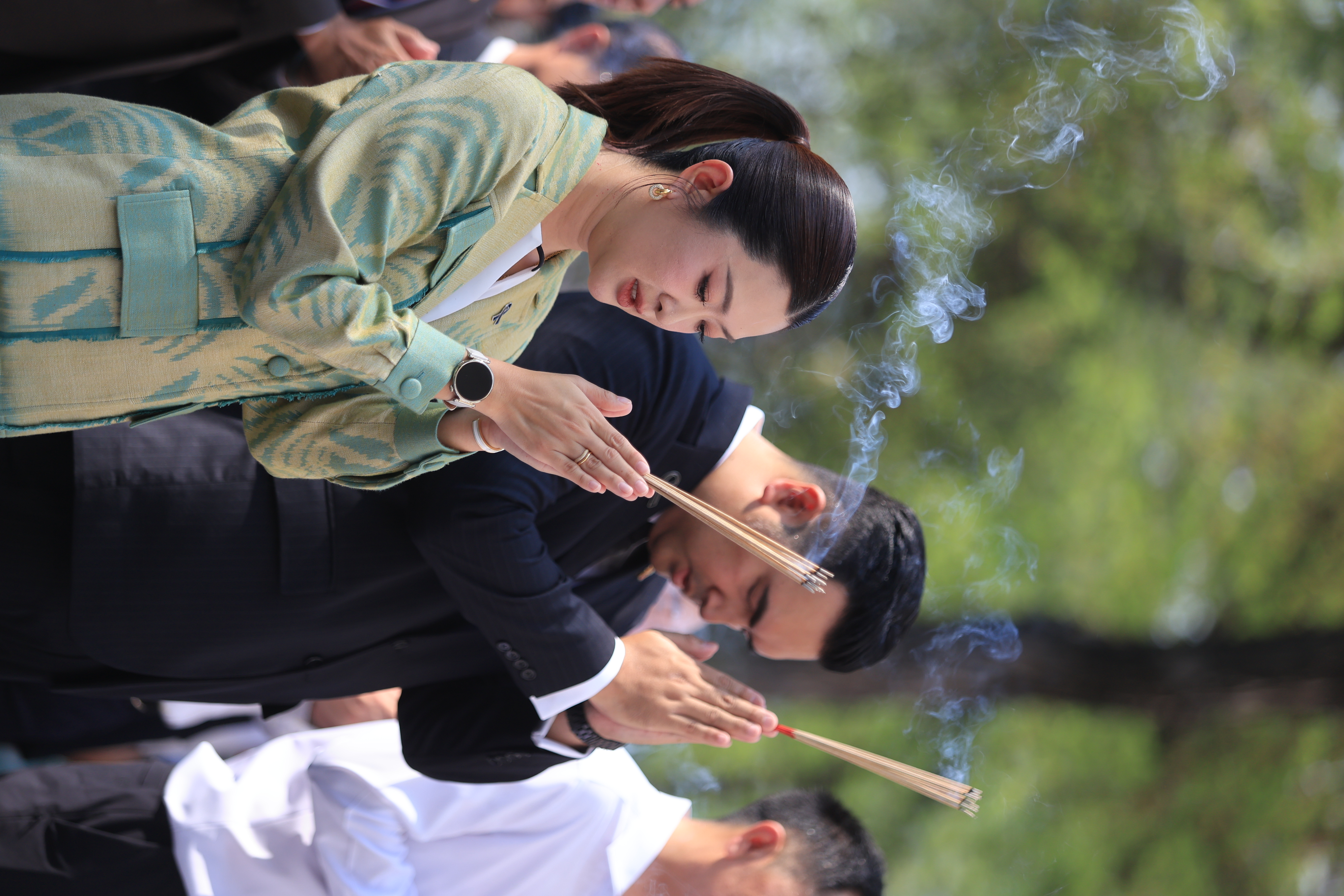 title - คณะผู้บริหาร ส.ป.ก. ร่วมพิธีสักการะสิ่งศักดิ์สิทธิ์ประจำกระทรวงเกษตรและสหกรณ์ ในโอกาสเข้ารับตำแหน่งของรัฐมนตรีว่าการกระทรวงเกษตรและสหกรณ์ และรัฐมนตรีช่วยว่าการกระทรวงเกษตรและสหกรณ์ 